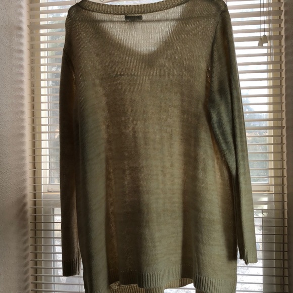 Sweater - Picture 4 of 4